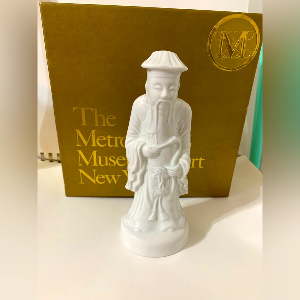 Vintage Metropolitan Museum of Art Chinese Sage Lu Dongbin Figurine With Box